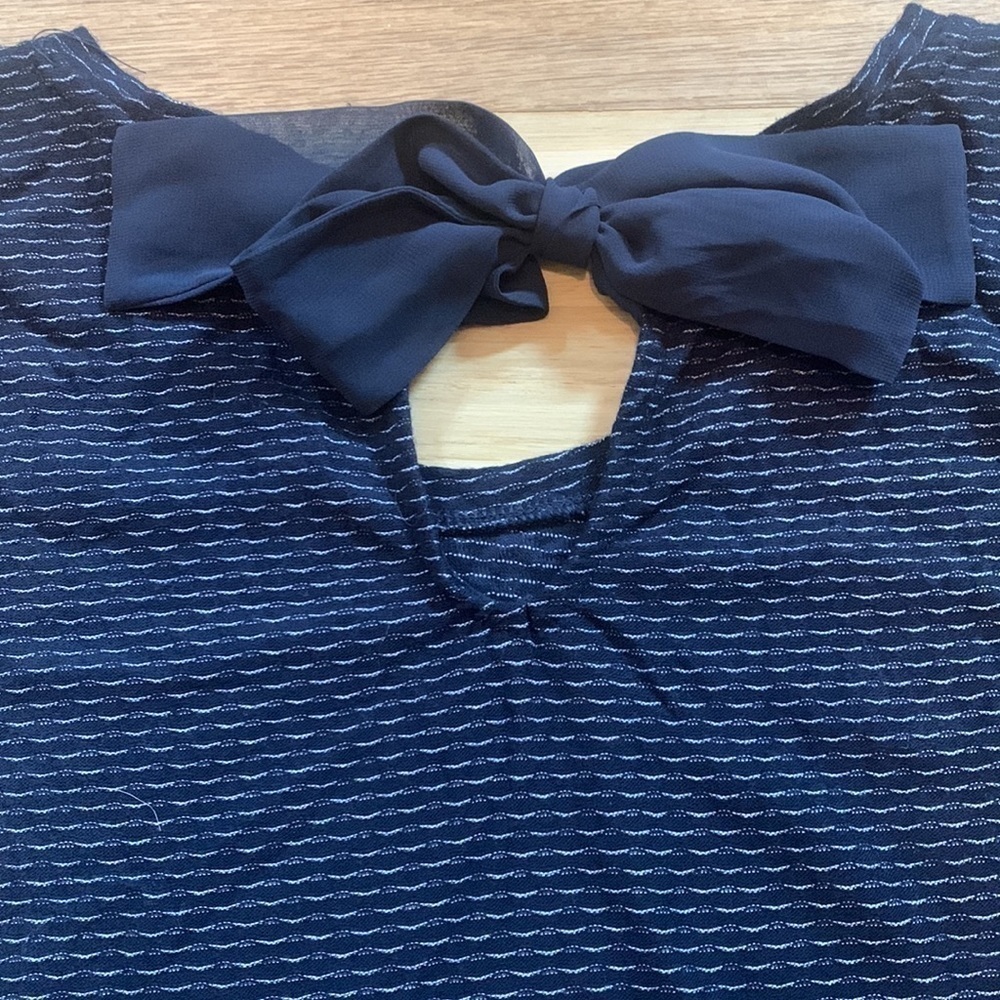 LAUREN Conrad Short Sleeve Knit Blouse w/ Lace Trim Navy Blue Women’s M - Picture 14 of 15
